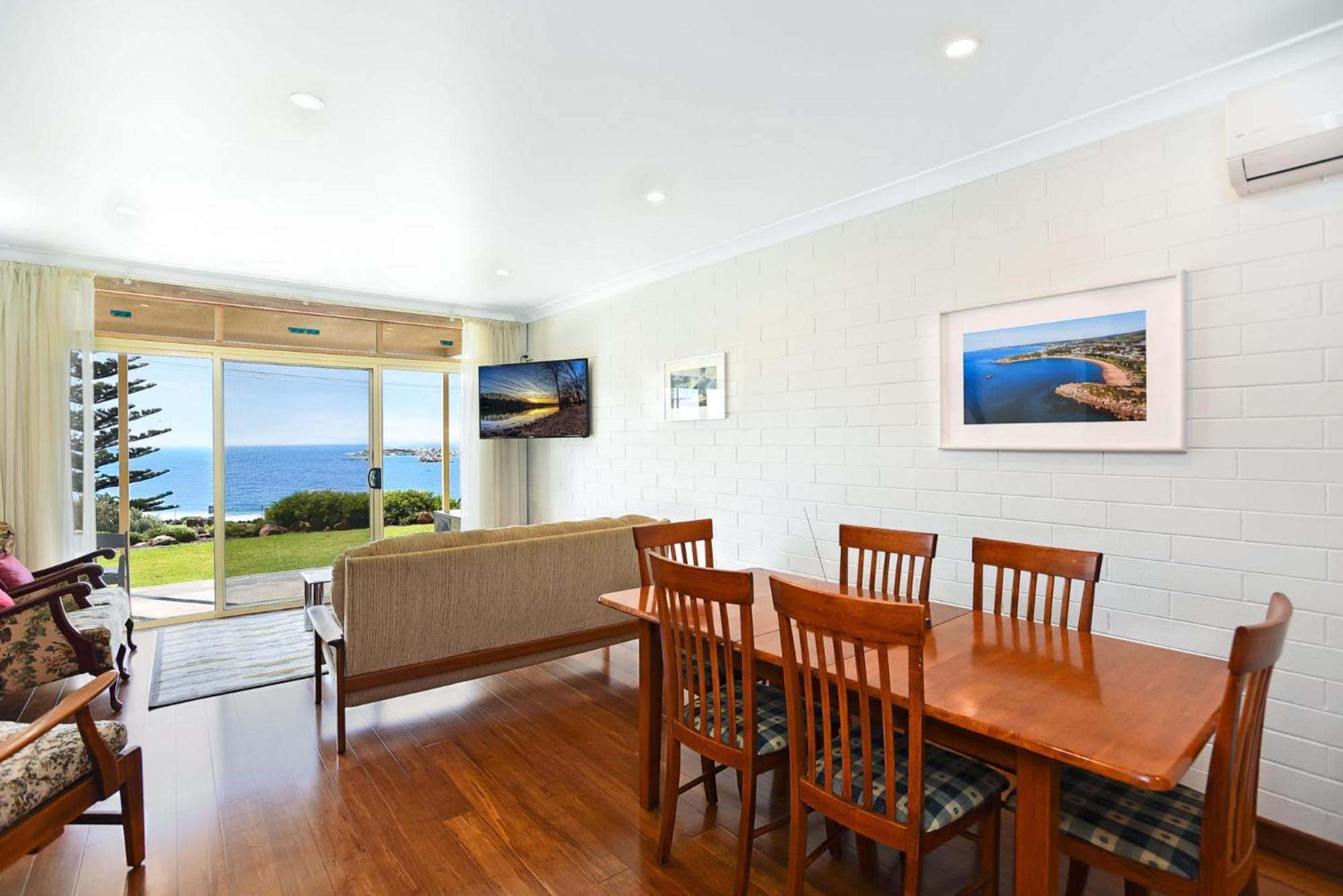 Dolphins Beachfront Apartment No 4 Port Elliot Eksteriør billede