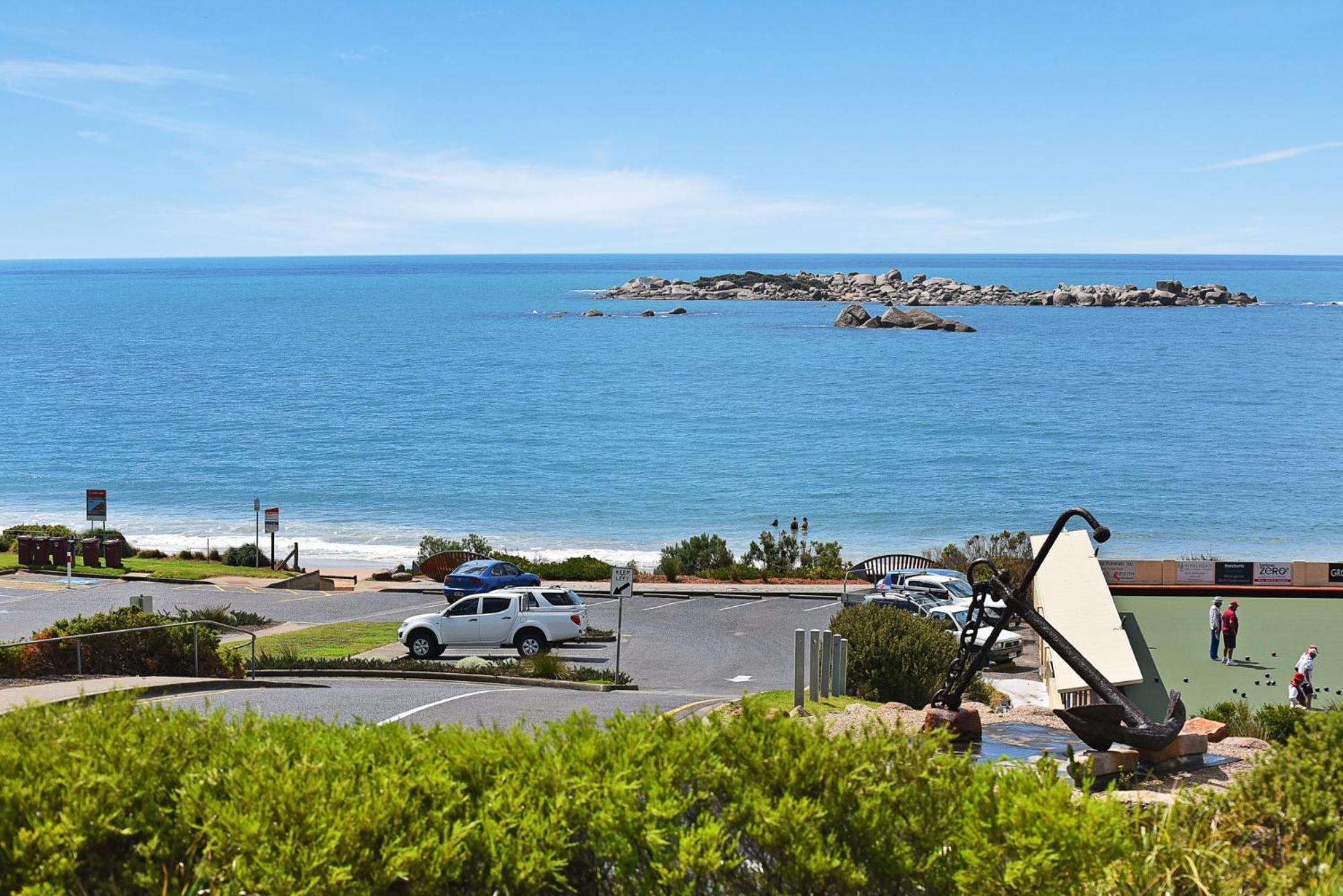 Dolphins Beachfront Apartment No 4 Port Elliot Eksteriør billede